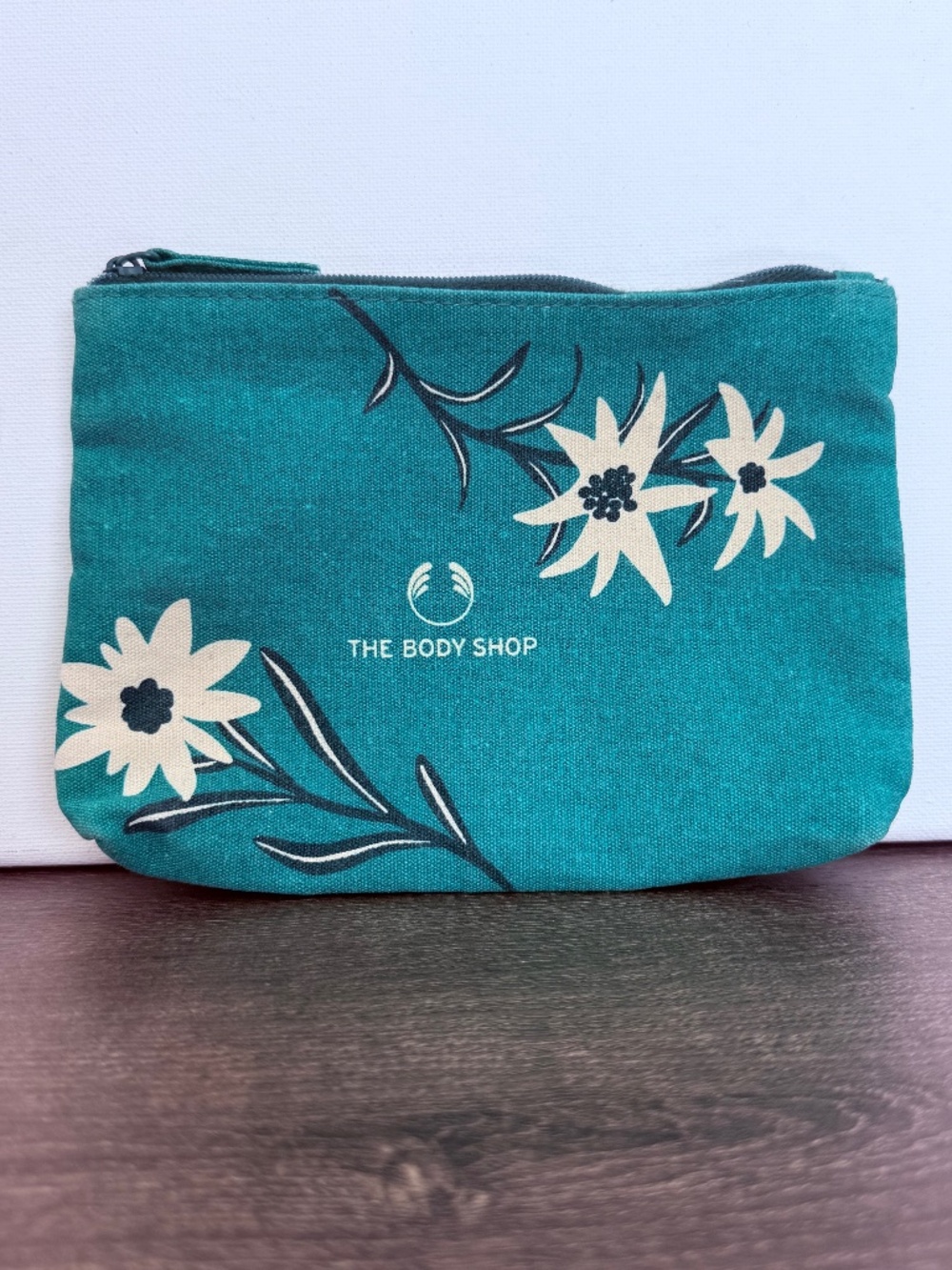 The Body Shop Green Floral Cosmetic Makeup Bag Zip Pouch
